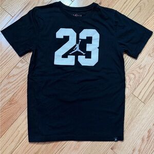 Air Jordan Black and White Number 23 Tee - Youth XL (13-15yrs)